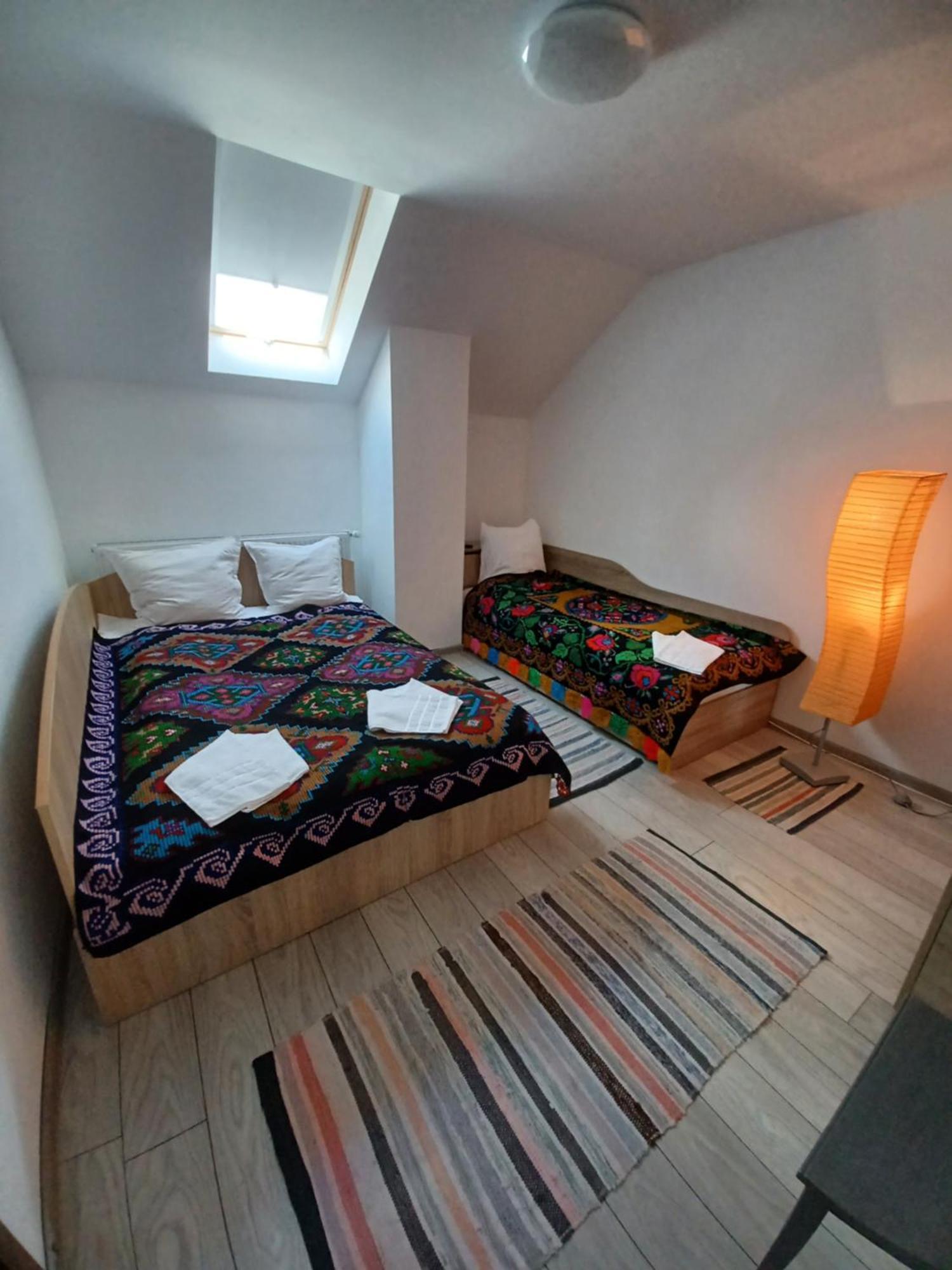 Casa Pandrea Guest House คือร์ตีโชอารา ภายนอก รูปภาพ