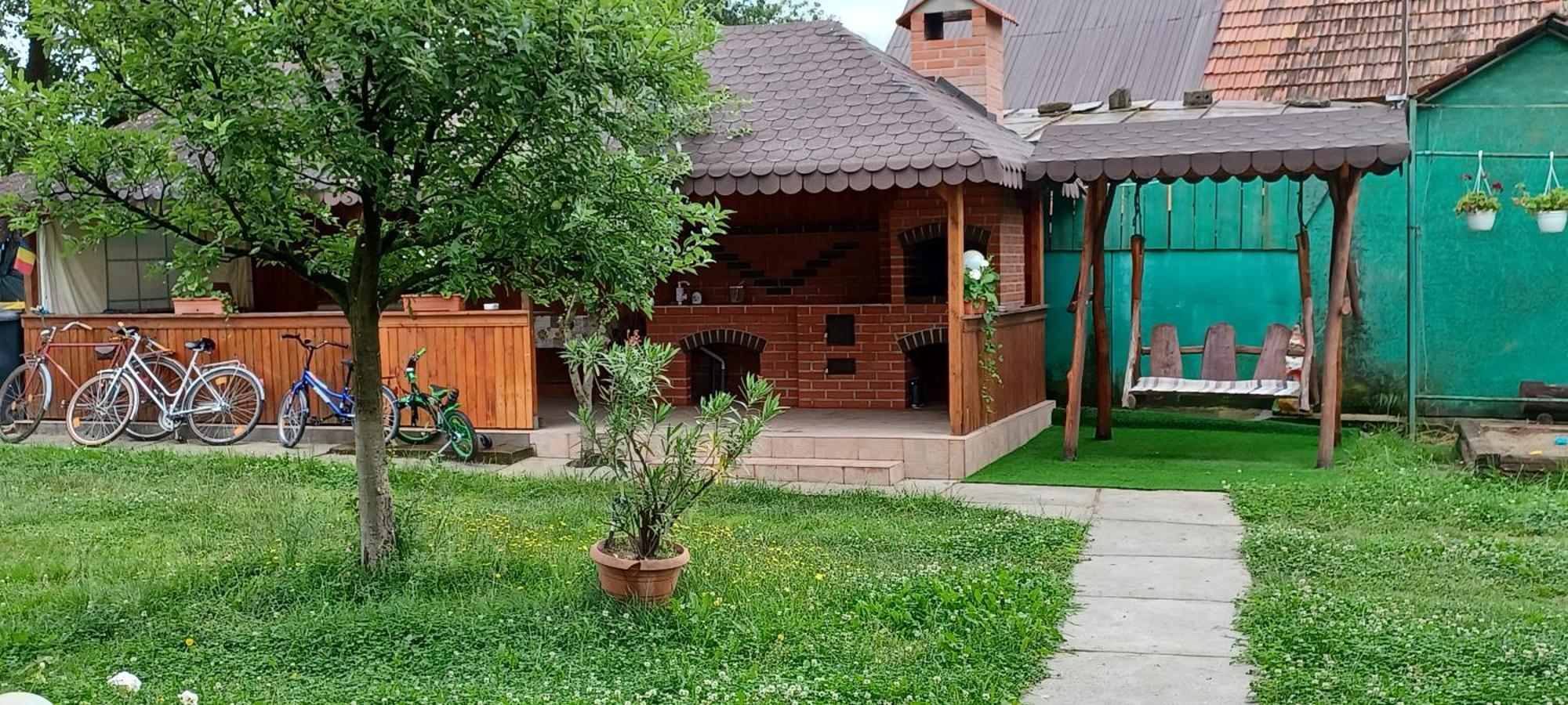 Casa Pandrea Guest House คือร์ตีโชอารา ภายนอก รูปภาพ